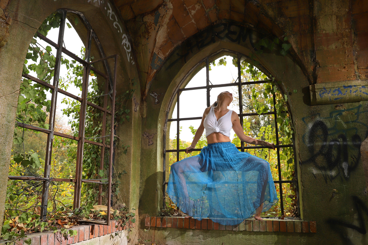 Urbex book-artistique-charentePHOTOGRAPHE YVELINES: SHOOTING PHOTOS URBEX ORIGINAL - CAROLINE PIERRE PHOTOGRAPHE