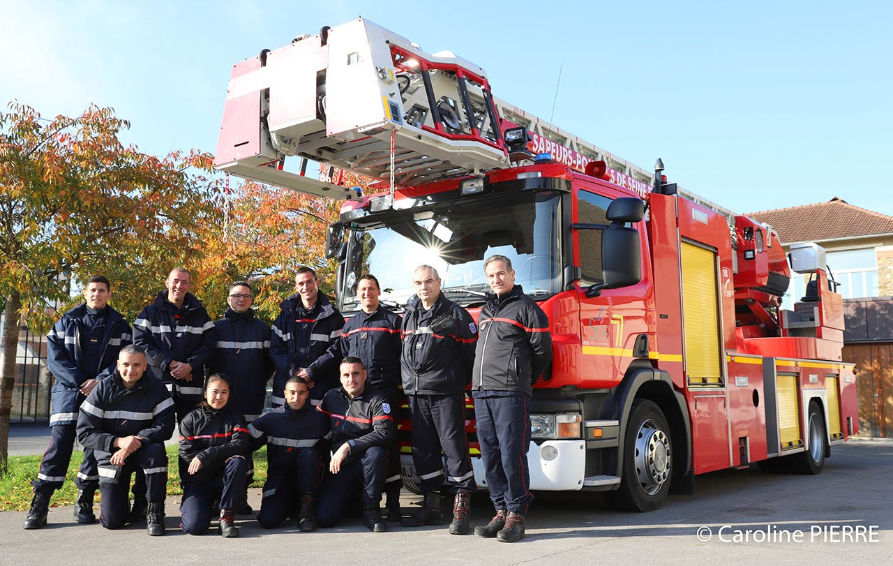 photographe-evenementiel-pompiers-chellesPHOTOGRAPHE CHELLES VERNISSAGE EXPO DES 180 ANS DES POMPIERS DE CHELLES - CAROLINE PIERRE PHOTOGRAPHE