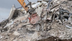 photographe-meaux-demolition-tours-alsace-anjouPHOTOGRAPHE MEAUX, EN SEINE-ET-MARNE : CONCASSAGE ET RECYCLAGE - CAROLINE PIERRE PHOTOGRAPHE