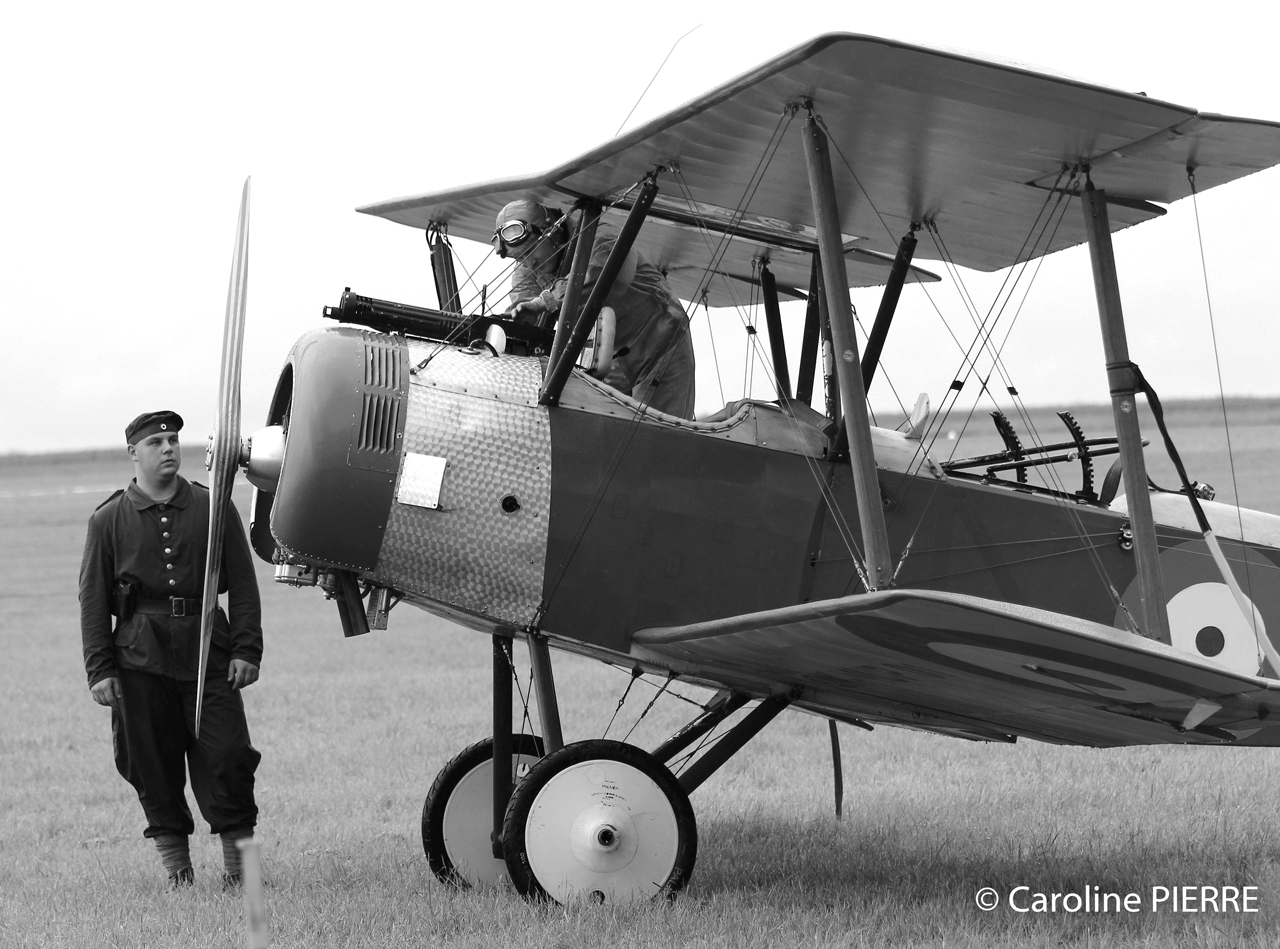 seance-photos-show-aerien-meaux-esblyPHOTOGRAPHE MEAUX ESBLY : "MEAUX AIRSHOW" - CAROLINE PIERRE PHOTOGRAPHE